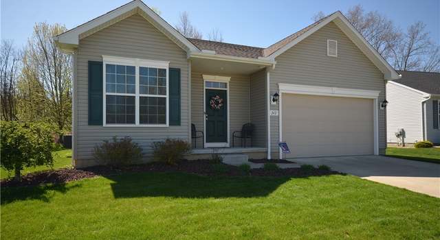 Photo of 242 Oakview Cir, Tallmadge, OH 44278
