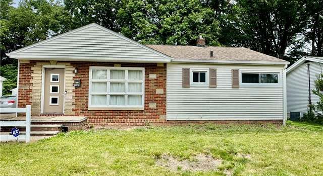 Photo of 2161 Lynn Dr, Akron, OH 44312