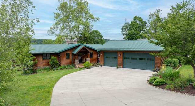 Photo of 9645 Lakewood Dr NE, Mineral City, OH 44656