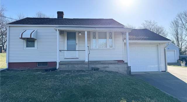 Photo of 1935 Village St SE, Canton, OH 44707