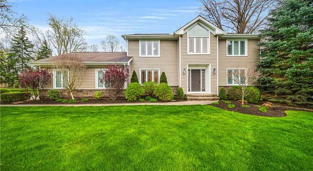 Photo of 2897 Istra Ln, Willoughby Hills, OH 44092