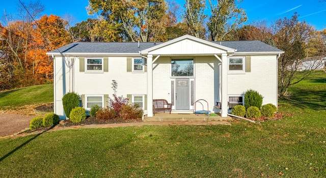 Photo of 6081 Joliat Ave, Louisville, OH 44641