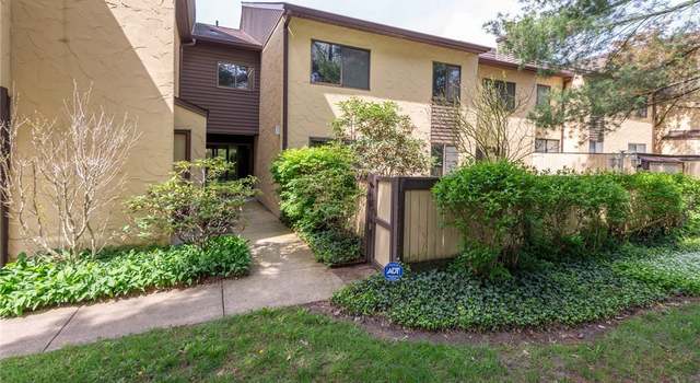 Photo of 745 Hampton Ridge Dr, Akron, OH 44313