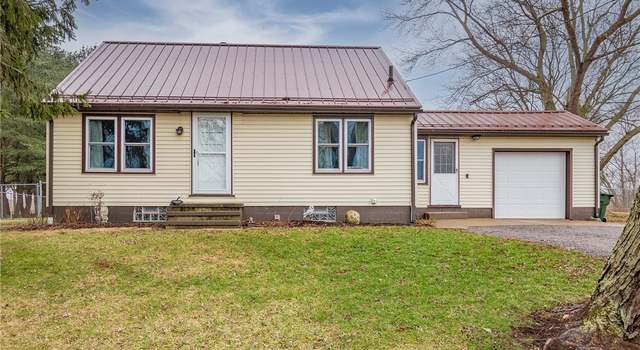 Photo of 12366 Cartway St NE, Alliance, OH 44601