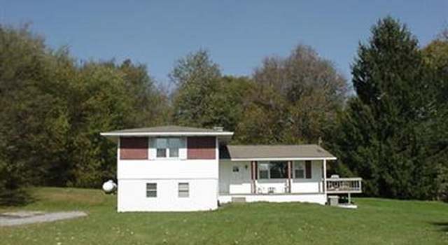 Photo of 45804 Crestview Rd, New Waterford, OH 44445