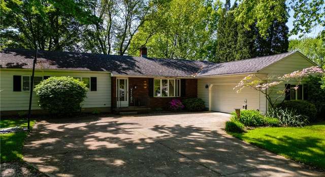 Photo of 12096 Indian Hollow Rd, Grafton, OH 44044