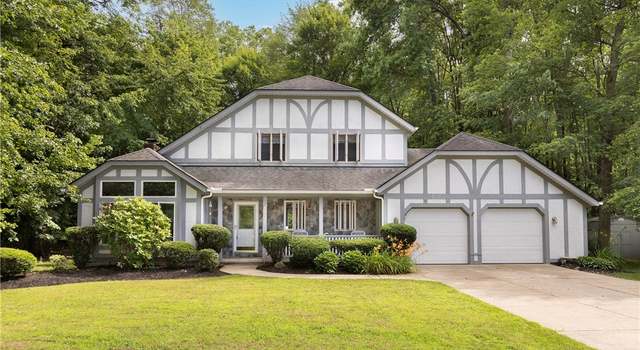 Photo of 32471 Sourbrook Ln, North Ridgeville, OH 44039