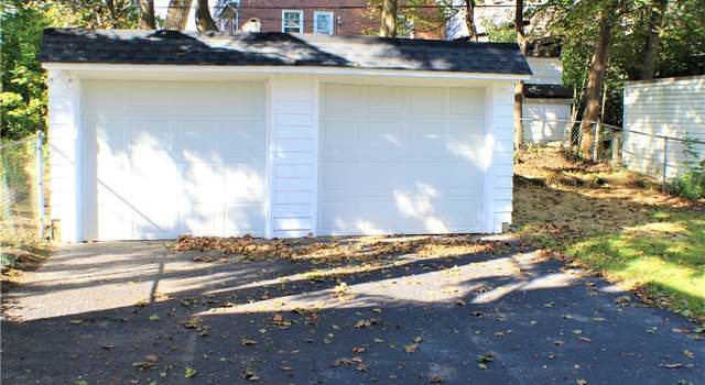 Photo of 3718 Winchell Rd, Shaker Heights, OH 44122