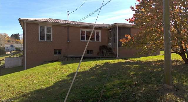 Photo of 111 Thisbe St, Chester, WV 26034