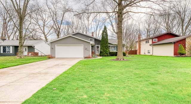 Photo of 6681 Louann Dr, North Olmsted, OH 44070