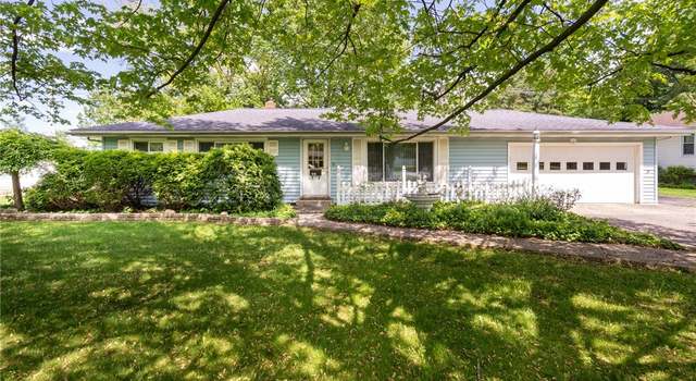 Photo of 915 Sharondale Dr, Amherst, OH 44001