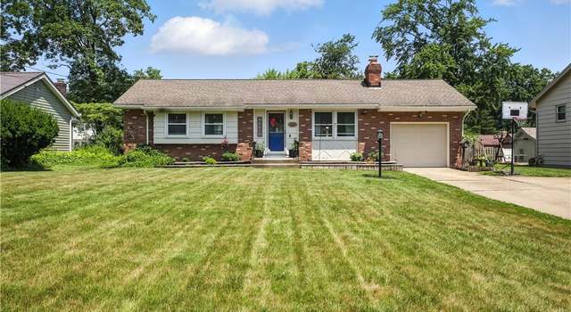Photo of 1860 Lancaster Dr, Youngstown, OH 44511