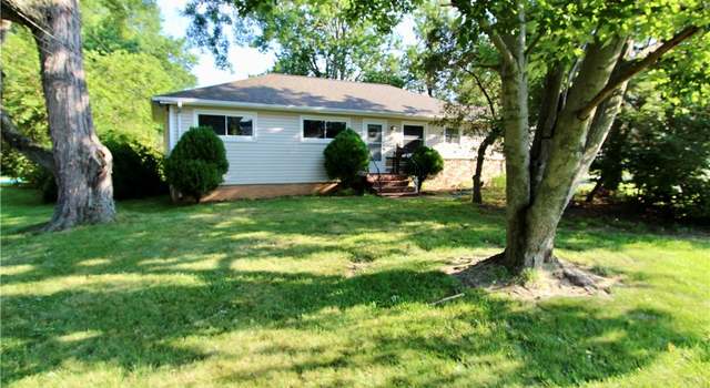 Photo of 22420 Mastick Rd, Cleveland, OH 44126