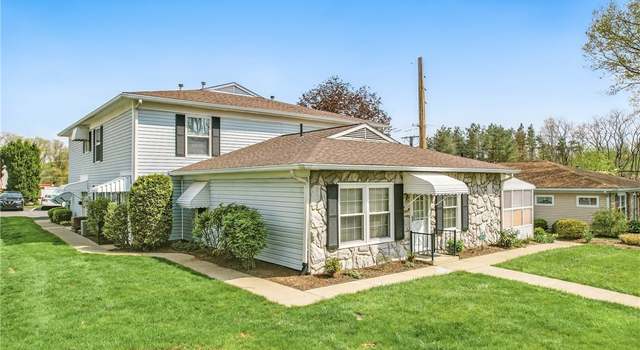 Photo of 1356 Pembrooke Dr Unit A, Salem, OH 44460