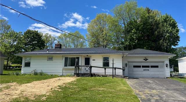 Photo of 14584 Dean Ct, Burton, OH 44021
