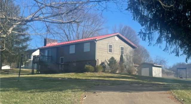 Photo of 1984 Hebron Rd, Saint Marys, WV 26170