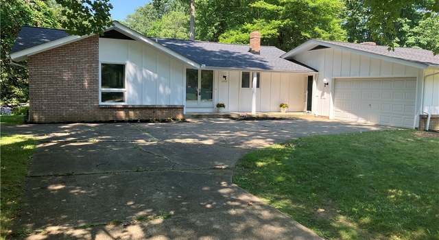 Photo of 1152 Berwick Ln, Cleveland, OH 44121