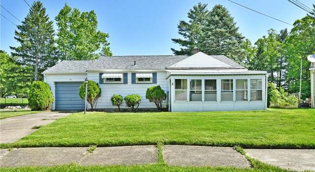 Photo of 587 Mona Ln, Youngstown, OH 44509