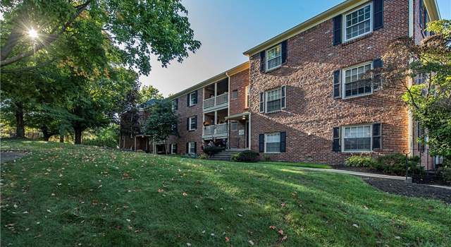 Photo of 49 Berkshire Ct Unit 4C, Akron, OH 44313