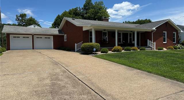 Photo of 203 Park Ave, Middlebourne, WV 26149