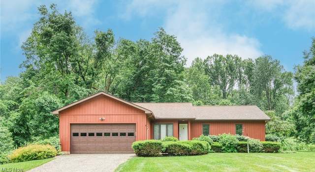 Photo of 15747 Park View Dr, Newbury, OH 44065