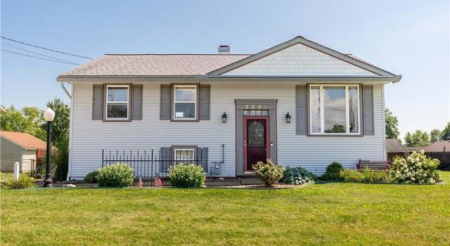 Photo of 2201 Rhode Island Ave SE, Massillon, OH 44646
