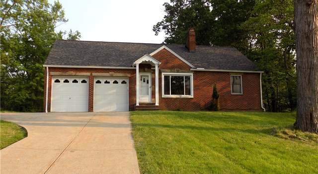 Photo of 1032 Chestnut Rd, Seven Hills, OH 44131