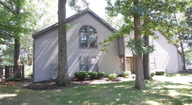 Photo of 1323 Red Tail Hawk Ct, Youngstown, OH 44512