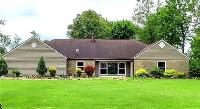 Photo of 550 E Pleasant Valley Rd, Seven Hills, OH 44131
