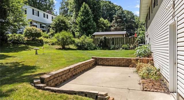 Photo of 800 Lindy Lane Ave SW, North Canton, OH 44720