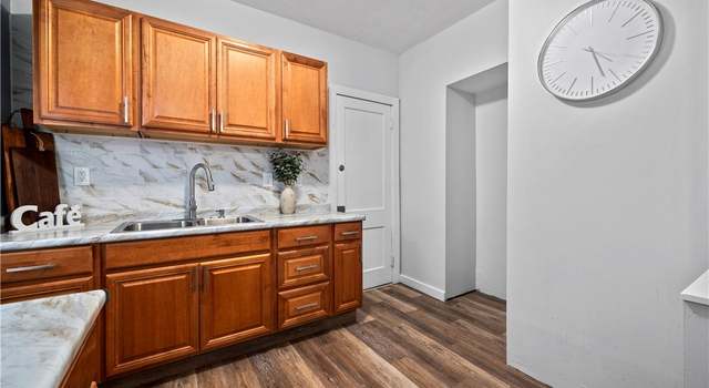 Photo of 3110 W 101st St, Cleveland, OH 44111