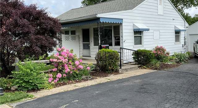 Photo of 52 Prospect St, New London, OH 44851