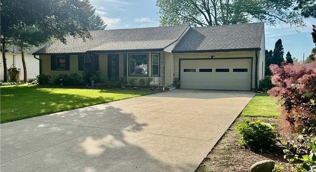 Photo of 38608 Overlook Dr, Grafton, OH 44044