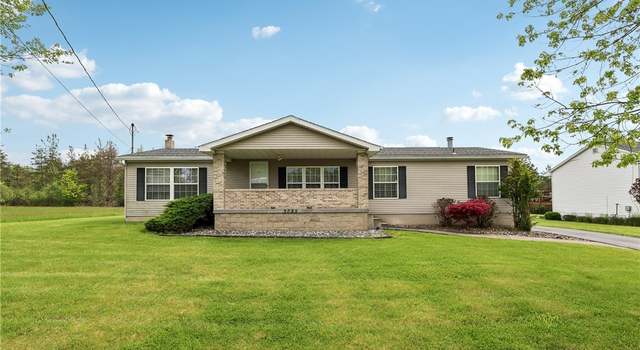 Photo of 3725 Ron Ln, Youngstown, OH 44505