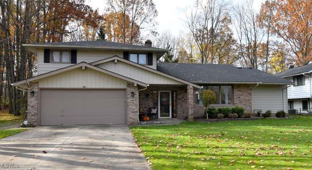 Photo of 6498 Woodbury Dr, Solon, OH 44139