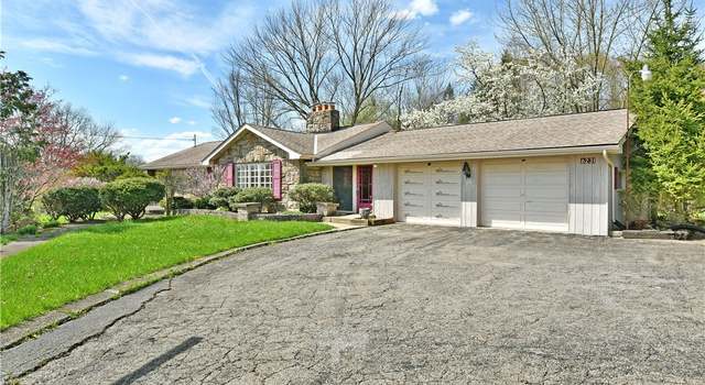 Photo of 6231 Warren Sharon Rd, Brookfield, OH 44403