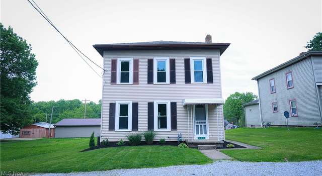 Photo of 207 2nd Ave NE, Beach City, OH 44608