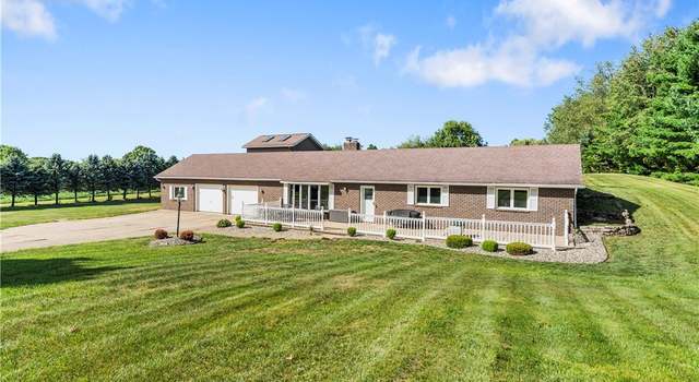 Photo of 3875 Boettler St NE, Canton, OH 44721