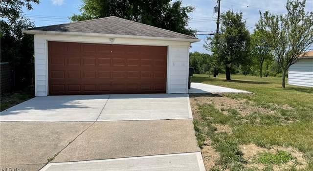 Photo of 24750 Picone Ln, Bedford Heights, OH 44146