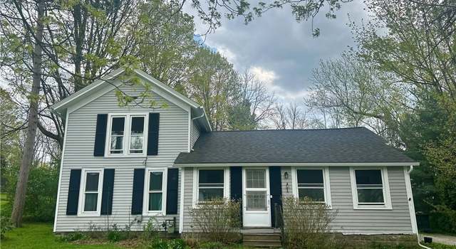Photo of 13621 W Spring St, Burton, OH 44021