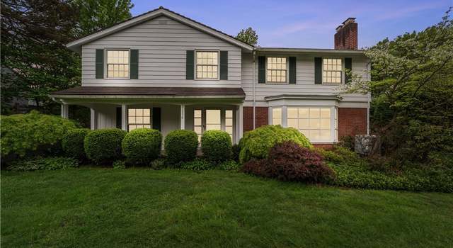 Photo of 21250 Almar Dr, Shaker Heights, OH 44122