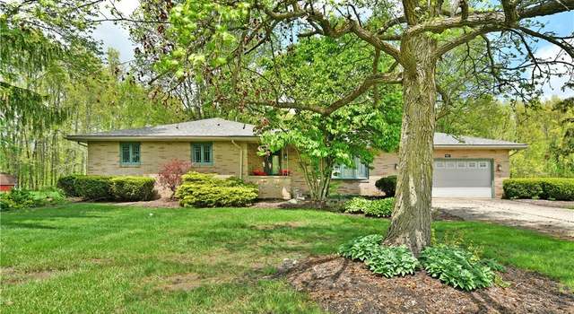 Photo of 907 Center St E, Warren, OH 44481