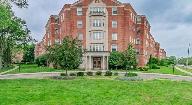 Photo of 13800 Fairhill Rd #206, Cleveland, OH 44120