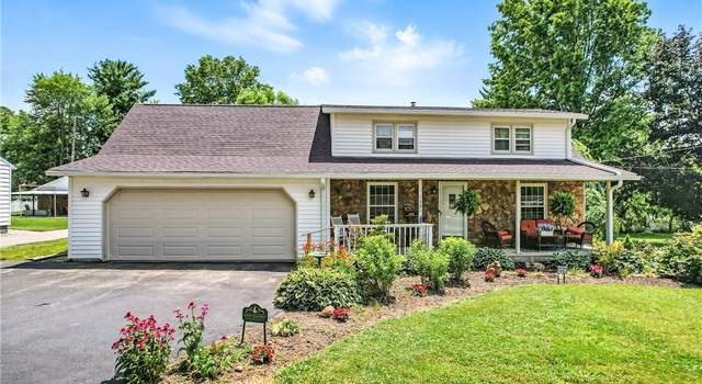 Photo of 1683 Ridgewood Dr, Salem, OH 44460