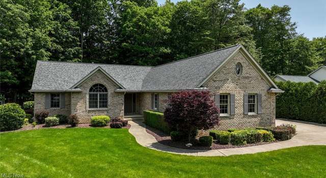 Photo of 43 W Maple Dr, Seville, OH 44273
