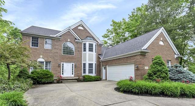 Photo of 11990 Greyfriars Cir, North Royalton, OH 44133