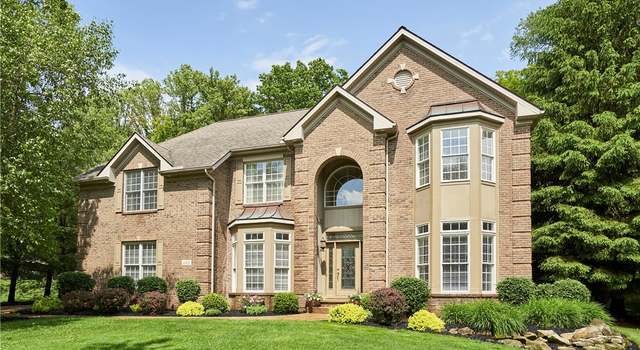 Photo of 240 Anne Marie Ct, Hinckley, OH 44233