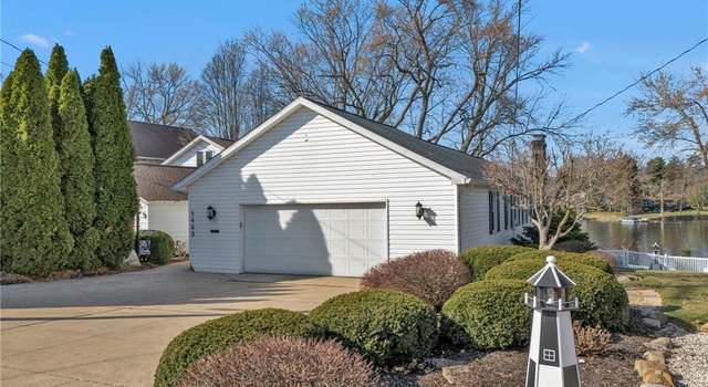 Photo of 5460 Island Dr NW, Canton, OH 44718