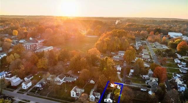 Photo of 351 Sharp St, Salem, OH 44460