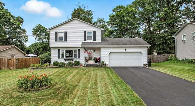 Photo of 3664 Maple Springs Dr, Canfield, OH 44406